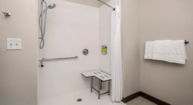 Номер Standard Holiday Inn Express & Suites Ft Myers Beach-Sanibel Gateway by IHG