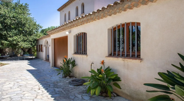 Premium Villa in Ollioules with Swimming Pool