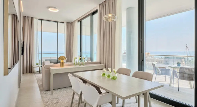 Люкс Arabella Beach Hotel Kuwait, Vignette Collection by IHG