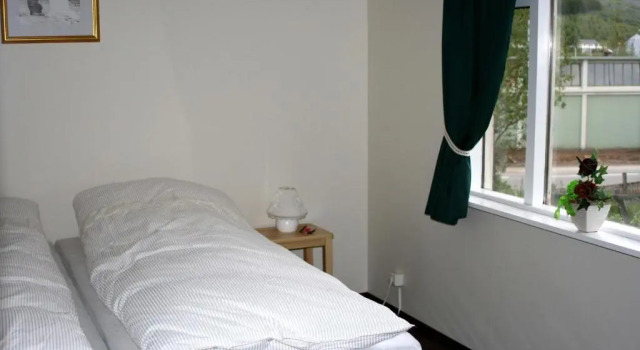 Апартаменты Hofdi Guesthouse
