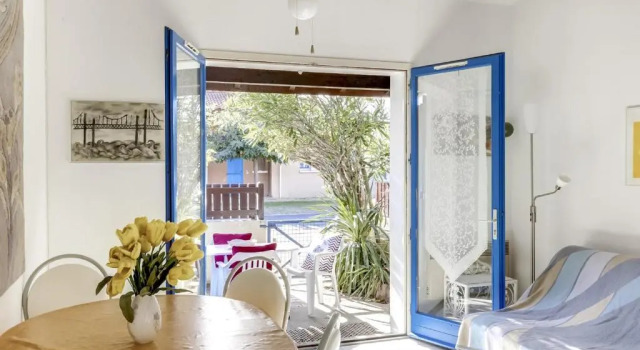 Maison T2 mezzanine près de locéan - 5/6 personnes - terrasse et parking privé - 40600 Biscarrosse - FR-1-521-23, Забронировать Отель Бискарросс Côte landaise, рядом с Пляж г. Бискаррос