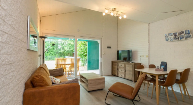 Nice Holiday Home in Quiet Park near Veerse Meer