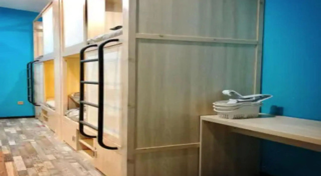 Кровать в общем номере (женский номер) Goshare Hostel