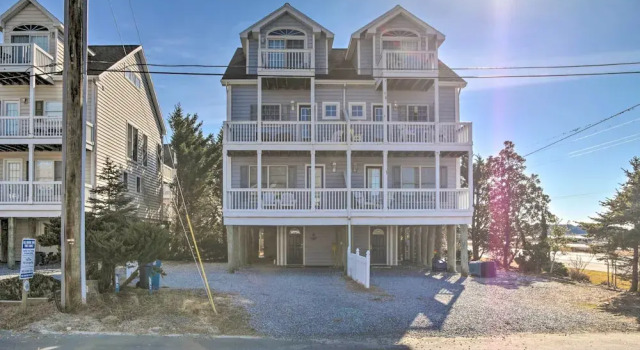 Bay-view Retreat w/ 5 Balconies in Bethany Beach!, 予約 バケーションホーム Bethany Beach Delaware Beaches
