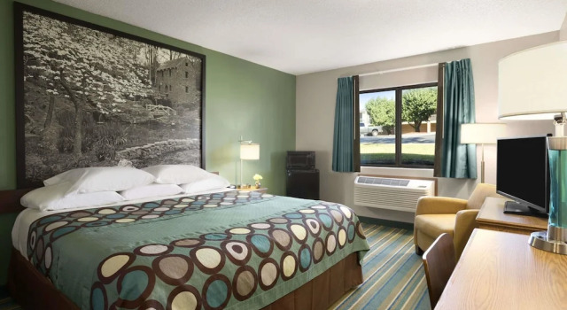 Super 8 by Wyndham Batesville, Varaa Hotelli  