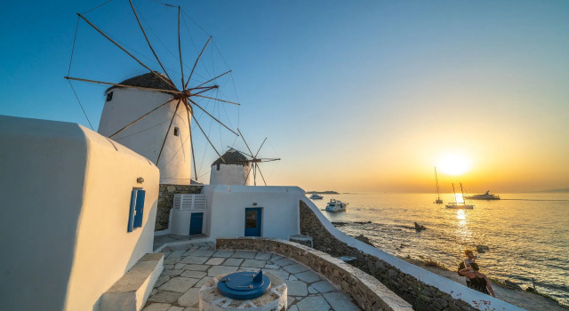 Iconic Windmill Mykonos, Забронировать Отель Отели Миконоса 3 звезды, рядом с Manto Open Air Cinema, 3*
