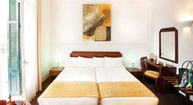Полулюкс Arni Hotel Domotel