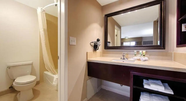 Номер Best Western Pasadena Royale Inn & Suites