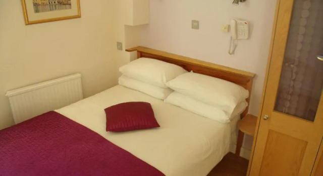Двухместный номер Standard Harlingford Hotel