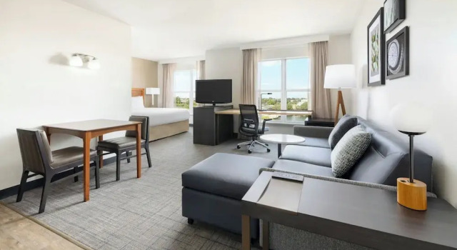 Двухместная студия Residence Inn by Marriott Des Moines West at Jordan Creek Town Center