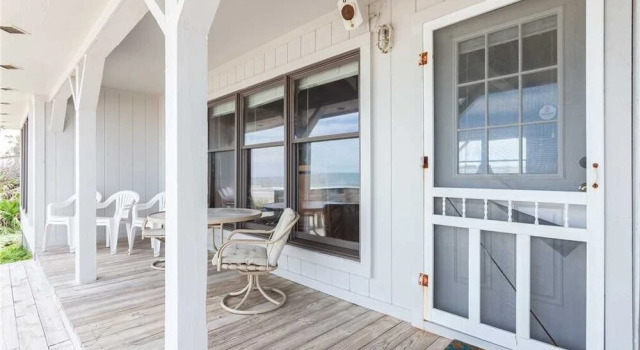 Ocean's Edge 4 Br home by RedAwning, Rezerwuj Hotel Hotele w Saint Augustine Area z parkingiem, Parking