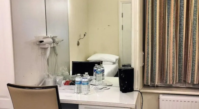 Трёхместный номер Comfort Manor Hotel