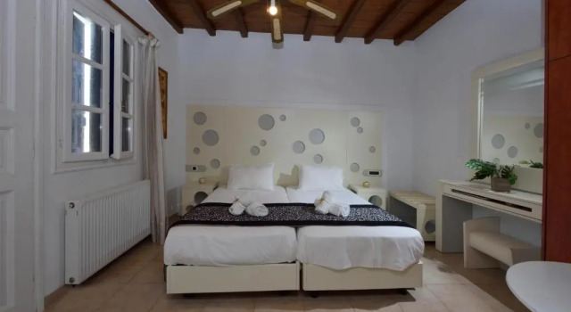 Студия Adonis Rooms