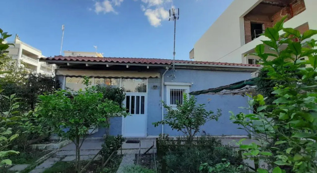 Коттедж ΑΝΑΚΑΙΝΙΣΜΕΝΗ ΜΟΝΟΚΑΤΟΙΚΙΑ στο κέντρο της πόλης με κήπο