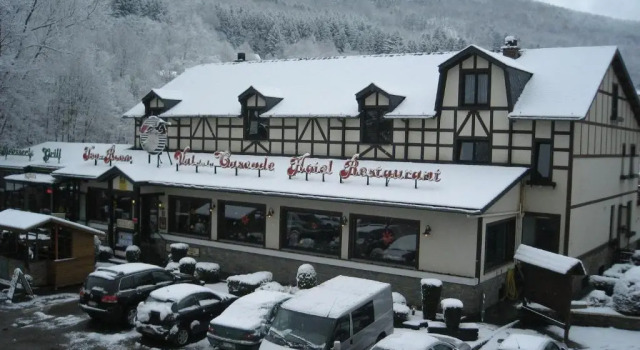 Hotel Val De La Cascade, Забронировать Отель Ставло 