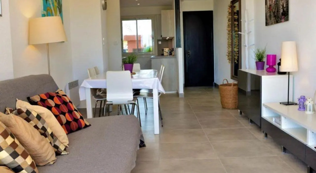 Appartement Le Lavandou, 3 pièces, 6 personnes - FR-1-251-281