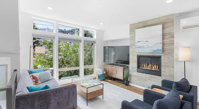 Апартаменты Classic Golden Gardens Getaway Beach Waterfront