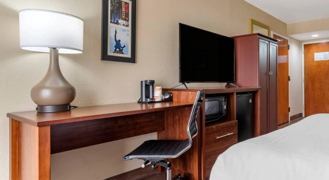 Четырёхместный номер Standard Comfort Inn Birmingham Homewood