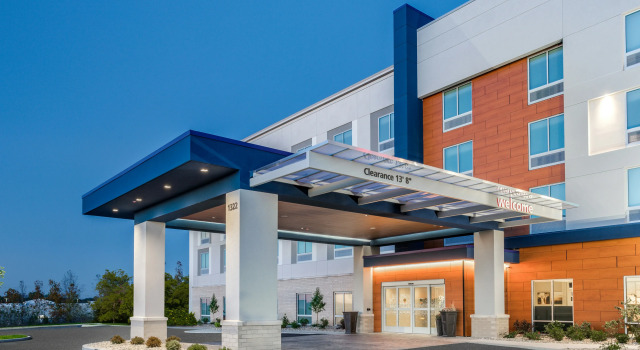 Hampton Inn by Hilton Bedford, Rezerwuj Hotel Bedford Indiana