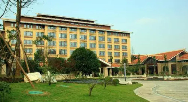 Xinjin Celebrity City Hotel, Book Hotel Xinjin Sichuan