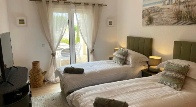 Вилла 'New for 2022' luxury 3 bedroom, 'Villa Cascata', pool, close to Olhos de Agua