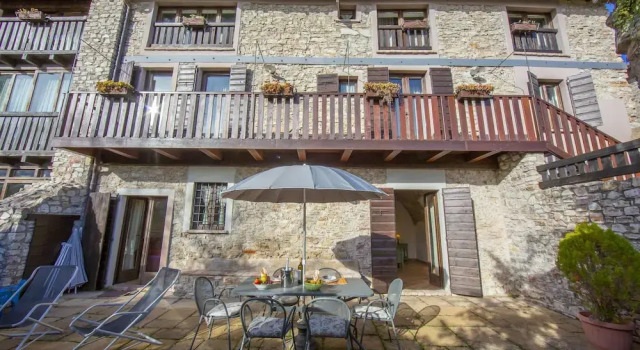 Iris in Hilly Area in Liano-formaga, Забронировать Апартаменты/квартира Гарньяно озеро Гарда