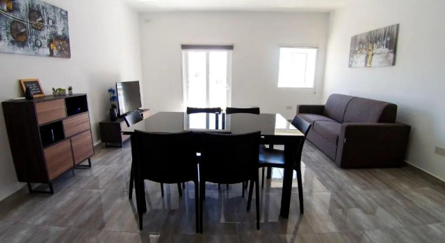 F11-1 Double room with private bathroom in shared Flat, Réserver Hôtel Msida Île de Malte