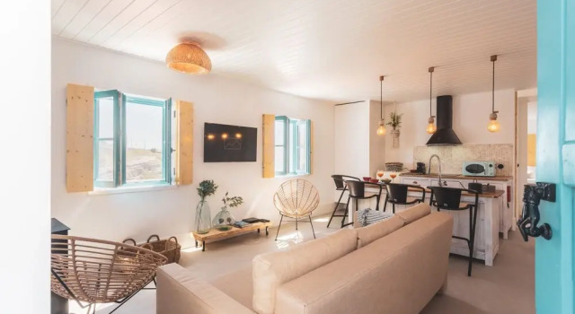 Azenhas do Mar West Coast Design & Surf