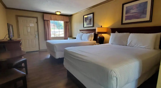 Двухместный номер Standard Colonial House Motel