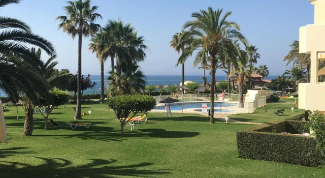 Апартаменты Apartamento Las Mimosas Beach