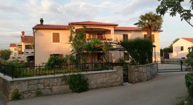 Апартаменты Apartments Drpic