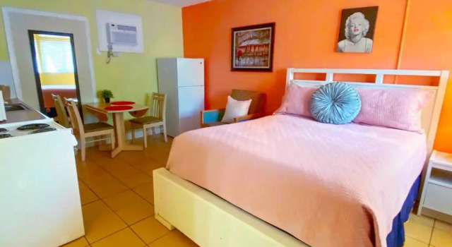 Bella Sirena Inn, Забронировать Мини-отель Сент-Пит-Бич Clearwater-St Pete Beaches