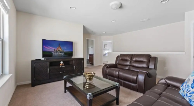 Pet Friendly Amazing 5 BR Sleeps 10 Ww2116
