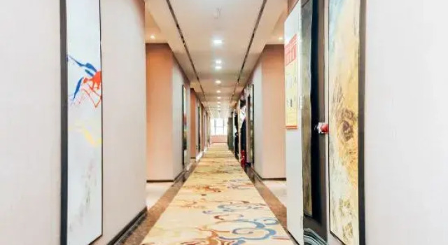 Chengkeyijia Hotel (Enshi Airport Railway Station Branch), Prenota Hotel Hotel a Enshi Prefecture con piscina, Piscina