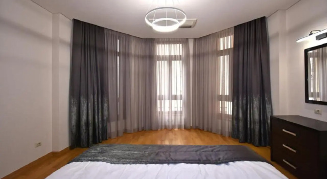 Northern Avenue 2 bedroom Newly Renovated and Modern apartment HH101, Забронировать Апартаменты/квартира Отели Еревана с парковкой, рядом с Станция метро Маршал Баграмян, Парковка