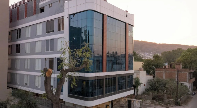 Pax Grand Blue Udaipur, Забронировать Отель Отели штата Раджастхана 3 звезды, 3*