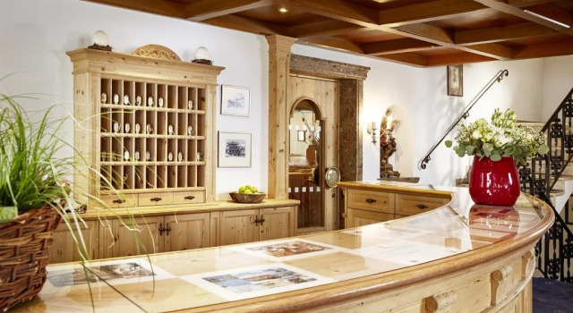 Hotel Hirlanda, Prenota Hotel Lech Lech - Zürs