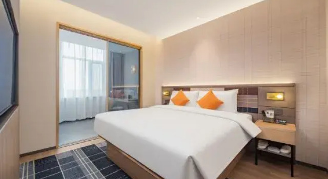 Люкс Homeinn Plus Hotel (Yulin Dingbian Changcheng North Street County People's Government)