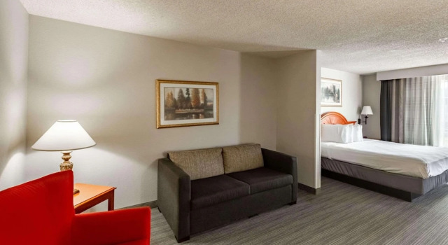 Двухместный люкс Country Inn & Suites by Radisson, El Dorado, AR