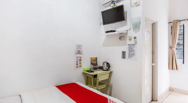 Alex Hostel by OYO Rooms