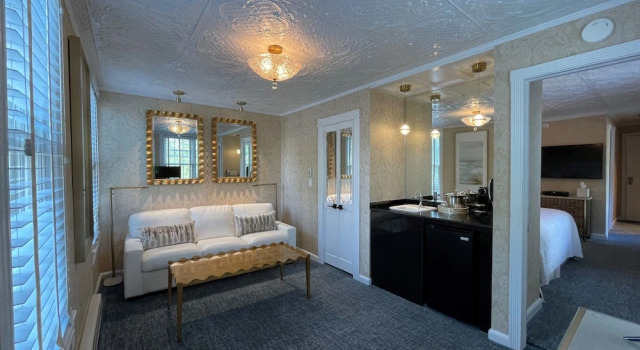 Люкс Luxury Chateau Inn and Suites