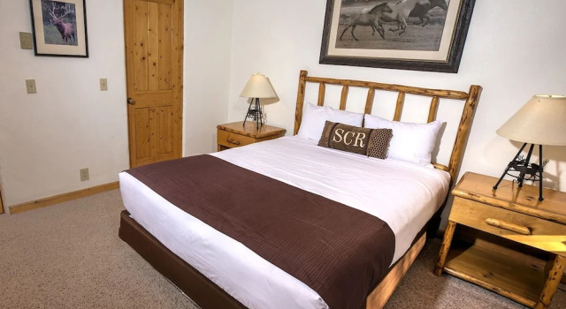 Люкс с 2 комнатами с видом на горы Spring Creek Ranch