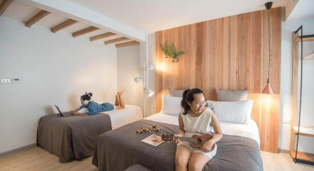 Трёхместный номер Family Tree Hotel