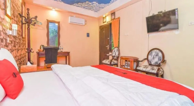 RedDoorz Plus near Tirta Empul Temple Ubud, Prenota Hotel Sebatu Bali
