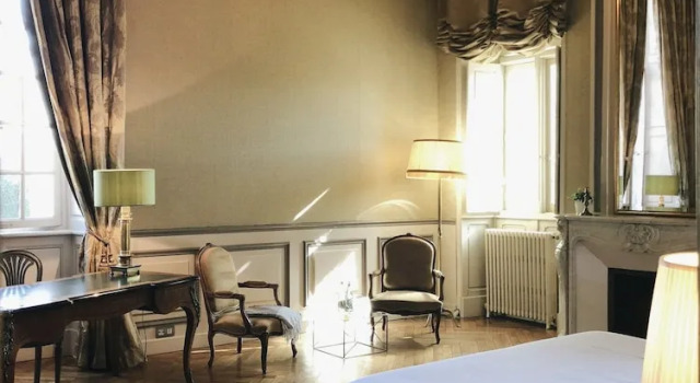 Люкс с красивым видом из окна Chateau de Paraza