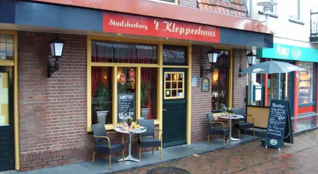 Stadsherberg ’t Klepperhuus, Varaa Hotelli Hardenberg 