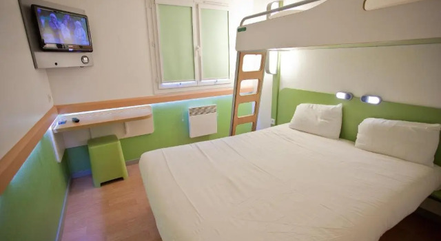 Трёхместный номер Standard ibis budget Marne la Vallée