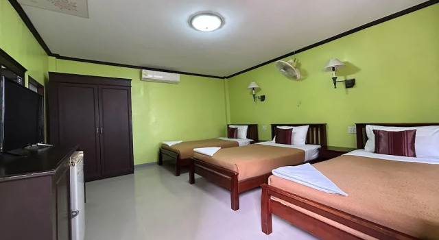 Трёхместный номер Standard с балконом Me Mee Place & Tour Krabi