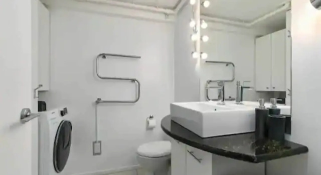 Апартаменты Stylish Loft Apt in CBD w/ King Bed I Zodiak Stays