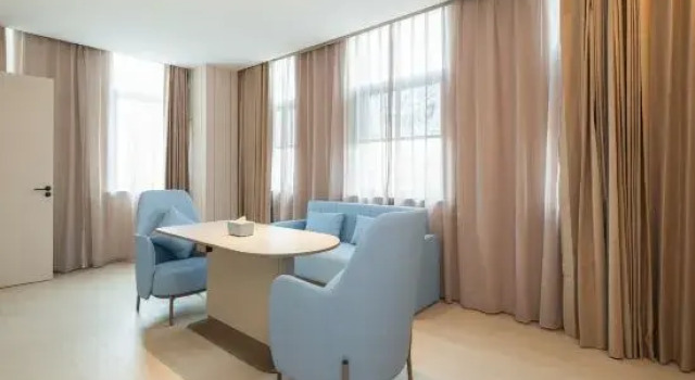 Люкс Deluxe HanTing Hotel (Taizhou Zhangdian Town Zhihui Park)